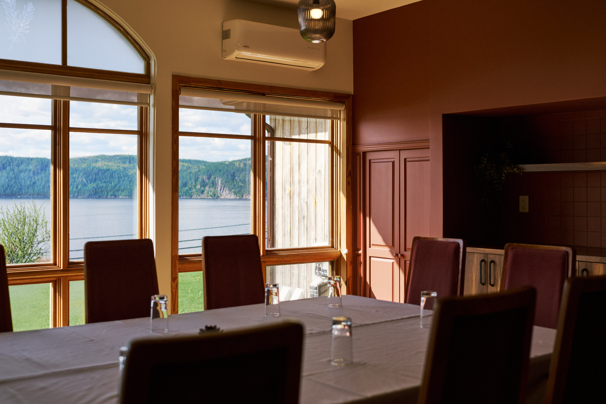 Salle des falaises, vue fjord