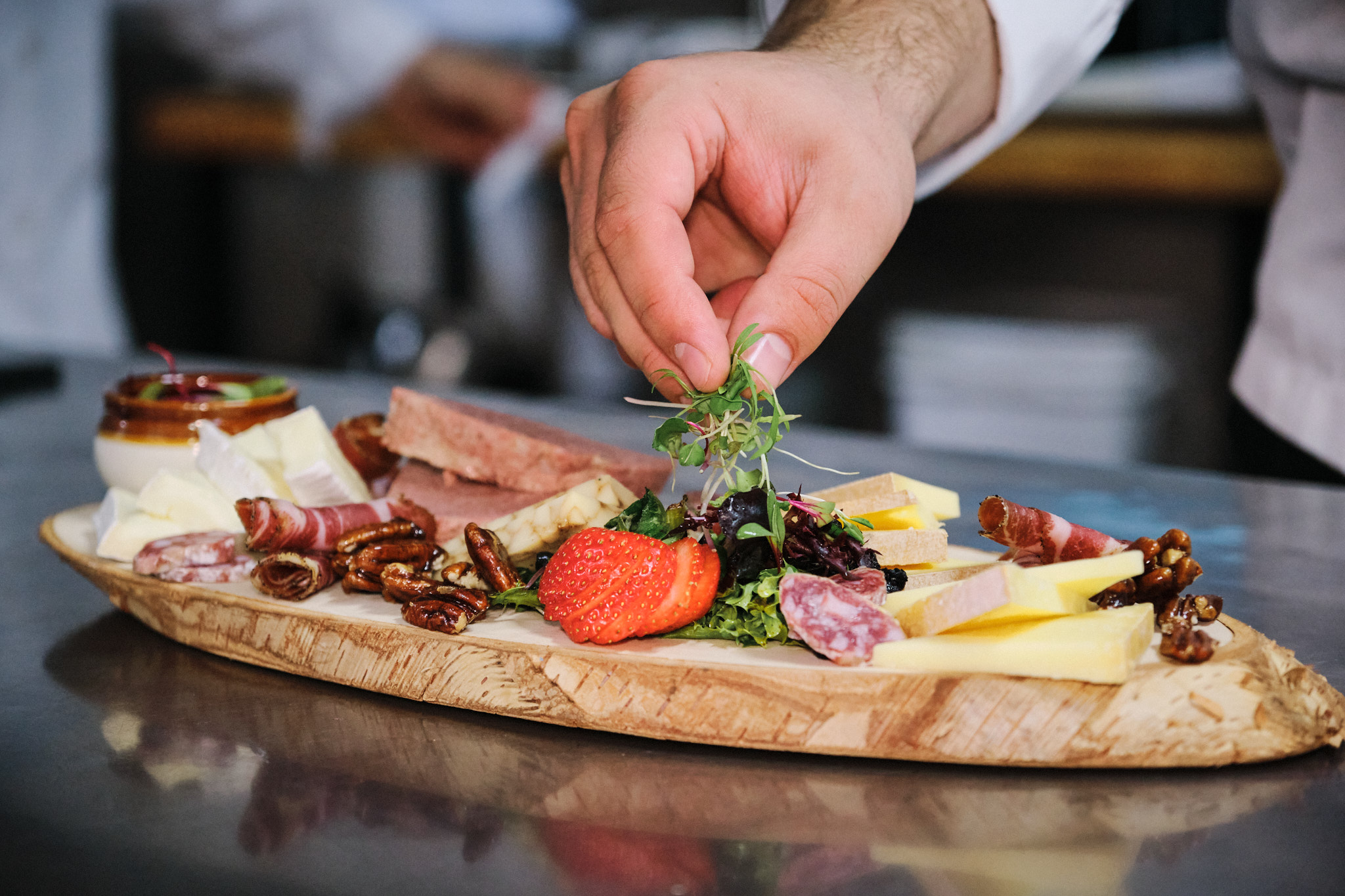 Assiette du Resto des Battures mettant en valeur les produits d'ici